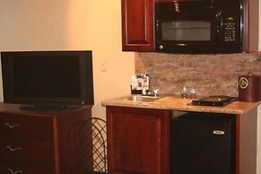 Maron Hotel And Suites