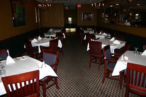 Maron Hotel And Suites