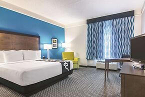 La Quinta Inn & Suites by Wyndham Orlando UCF