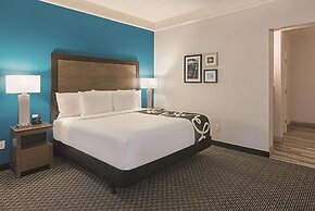 La Quinta Inn & Suites by Wyndham Orlando UCF