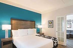 La Quinta Inn & Suites by Wyndham Orlando UCF