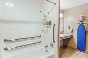 Best Western China Lake Inn