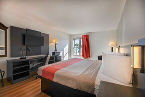 Motel 6 Walton, KY - Richwood - Cincinnati Airport South