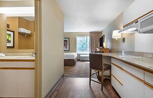 Extended Stay America Suites Newark Woodbridge