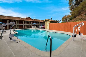 Best Western Willits Inn