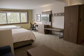 Holiday Inn Express & Suites Colorado Springs North by IHG