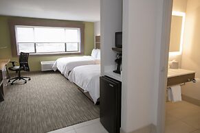 Holiday Inn Express & Suites Colorado Springs North by IHG