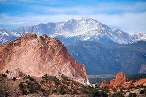 Holiday Inn Express & Suites Colorado Springs North by IHG