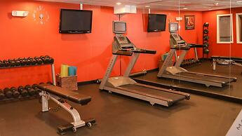 Holiday Inn Express & Suites Colorado Springs North by IHG