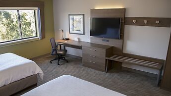 Holiday Inn Express & Suites Colorado Springs North by IHG