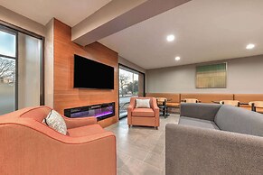 Hawthorn Extended Stay by Wyndham Bedford / Dallas