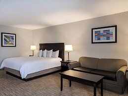 Holiday Inn Express & Suites Chicago-Libertyville by IHG