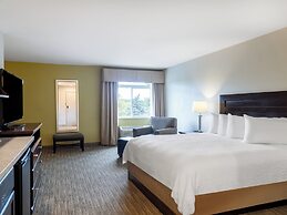 Holiday Inn Express & Suites Chicago-Libertyville by IHG