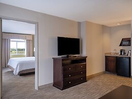 Holiday Inn Express & Suites Chicago-Libertyville by IHG