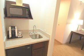 Holiday Inn Express & Suites Chicago-Libertyville by IHG