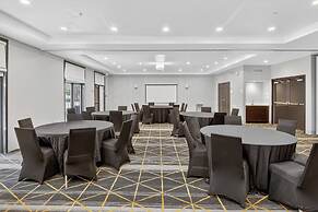 Holiday Inn & Suites Dallas-Addison by IHG