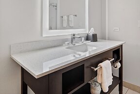 Holiday Inn & Suites Dallas-Addison by IHG