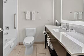 Holiday Inn & Suites Dallas-Addison by IHG