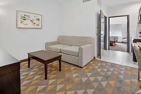 Holiday Inn & Suites Dallas-Addison by IHG