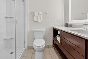 Holiday Inn & Suites Dallas-Addison by IHG
