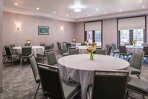 Holiday Inn & Suites Dallas-Addison by IHG