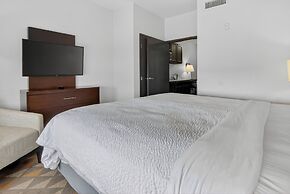 Holiday Inn & Suites Dallas-Addison by IHG