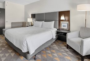 Holiday Inn & Suites Dallas-Addison by IHG