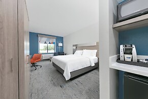 Holiday Inn Express Hotel & Suites Winnie by IHG