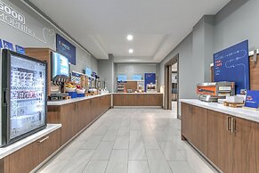 Holiday Inn Express Hotel & Suites Winnie by IHG