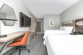 Holiday Inn Express Hotel & Suites Winnie by IHG