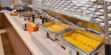 Holiday Inn Express Hotel & Suites Winnie by IHG
