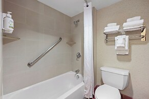 AmericInn by Wyndham Denver Airport