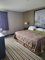 Super 8 by Wyndham Aurora/Naperville Area