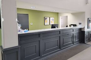 Super 8 by Wyndham Aurora/Naperville Area