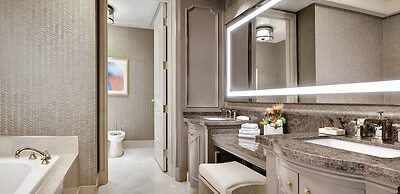 Mandalay Bay Resort And Casino