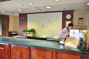 Meadowlands Plaza Hotel