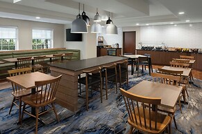 Fairfield Inn & Suites by Marriott Lake Oswego