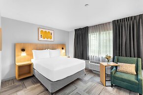 Sonesta Simply Suites Austin South