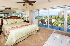 Castle Waikīkī Shore