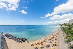 Castle Waikīkī Shore