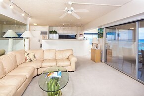 Castle Waikīkī Shore