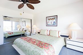 Castle Waikīkī Shore