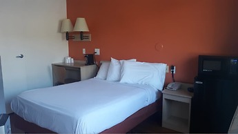 Motel 6 Phoenix, AZ - West