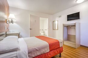 Motel 6 Phoenix, AZ - West