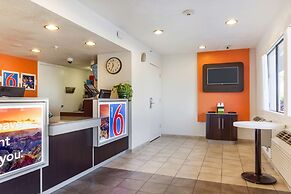Motel 6 Phoenix, AZ - West