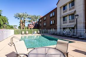 Red Roof Inn PLUS+ Tempe - Phoenix Airport