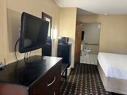 Days Inn & Suites by Wyndham Pine Bluff