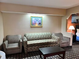 Days Inn & Suites by Wyndham Pine Bluff