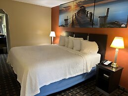 Days Inn & Suites by Wyndham Pine Bluff