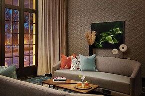 The Terrace Hotel Lakeland, Tapestry Collection by Hilton